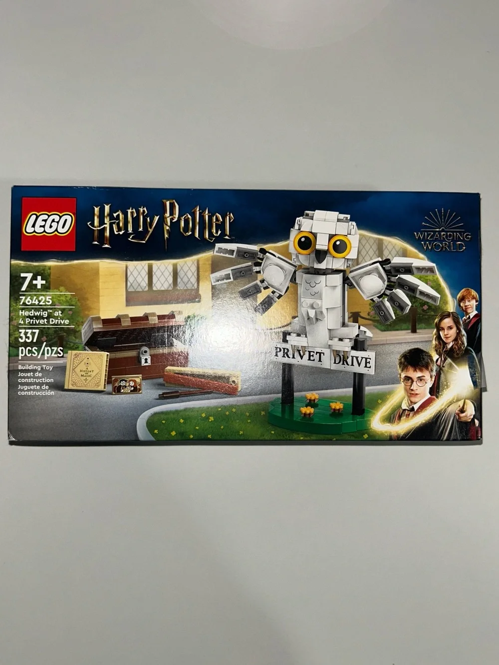 Warner Bros. LEGO Harry Potter White Hedwig at Privet Drive Set
